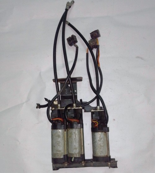 Cụm Mô Tơ Điều Chỉnh Ghế Trước W126